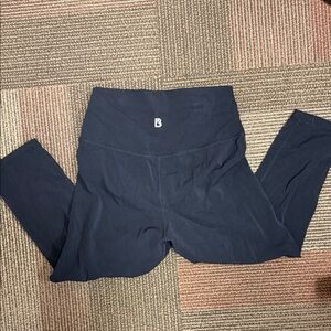 Buff bunny cropped leggings